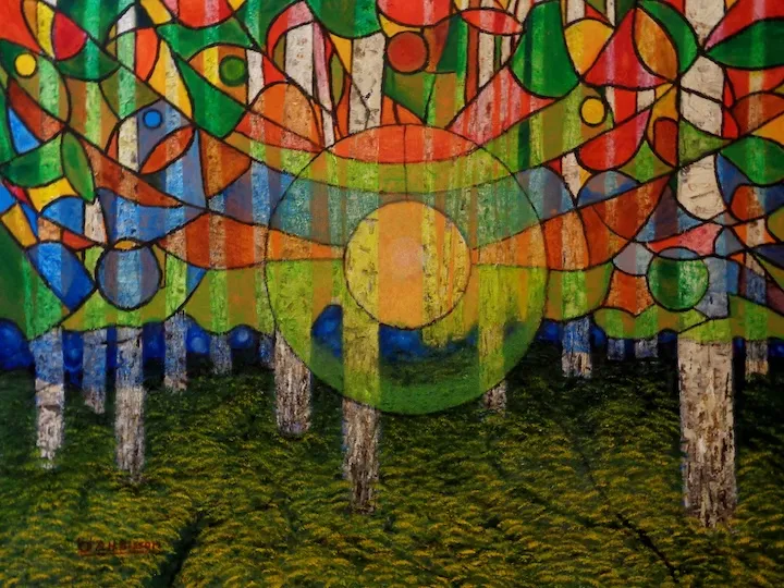 Ein Wald - das Blätterwerk ist ein buntes Mosaik mit einer Sonne in der Mitte